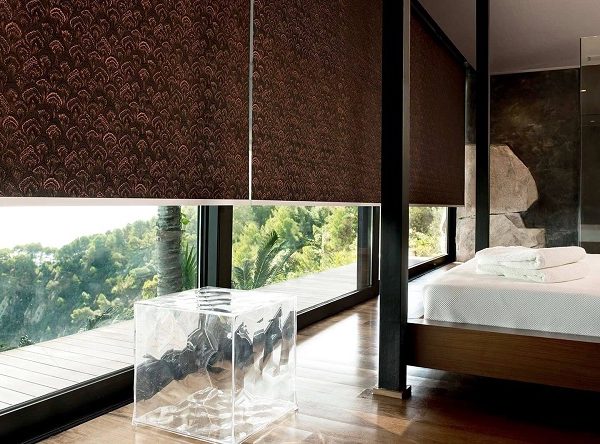 Advantages of roller blind: