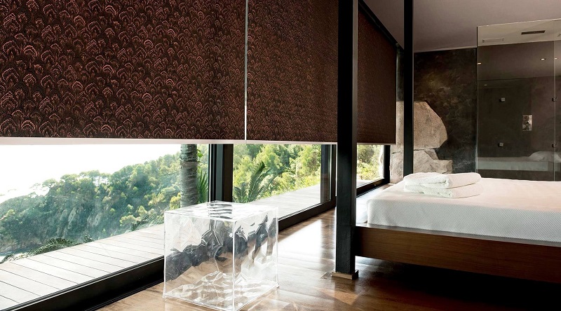 Advantages of roller blind: