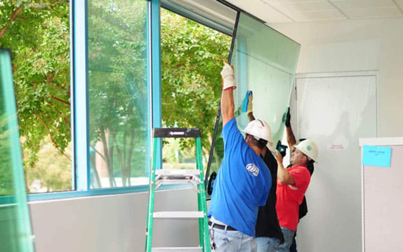 How Do You Know If You Need To Replace, Rather Than Repair, Your Windows?