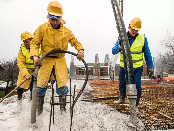 Why hiring concrete specialists are crucial for construction success?